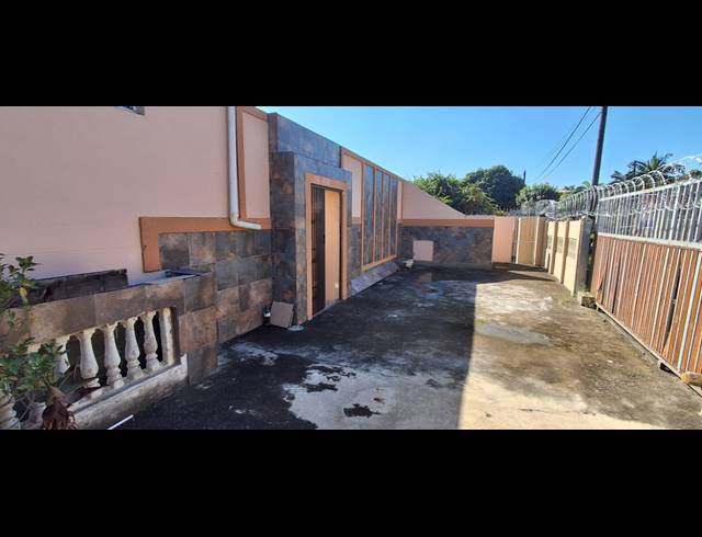 5 BEDROOM FREEHOLD FOR SALE IN STARWOOD